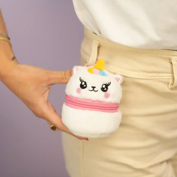 MINI PELUCHE CON POCHETTE - Colourbook
